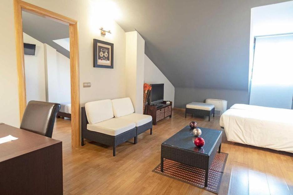 Hotel El Tratado Tordesillas Bagian luar foto