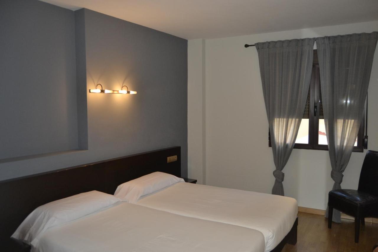 Hotel El Tratado Tordesillas Bagian luar foto